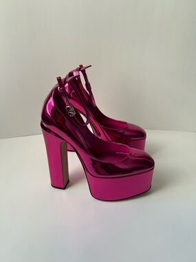 Valentino Garavani Metallic Fuchsia Platform Mary Jane Pumps
